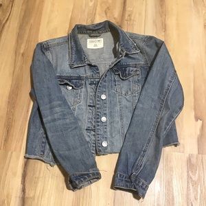 Crop denim jacket